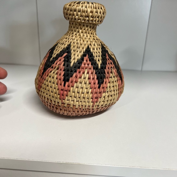 Vintage Zulu herb basket/container with lid - Picture 2 of 8